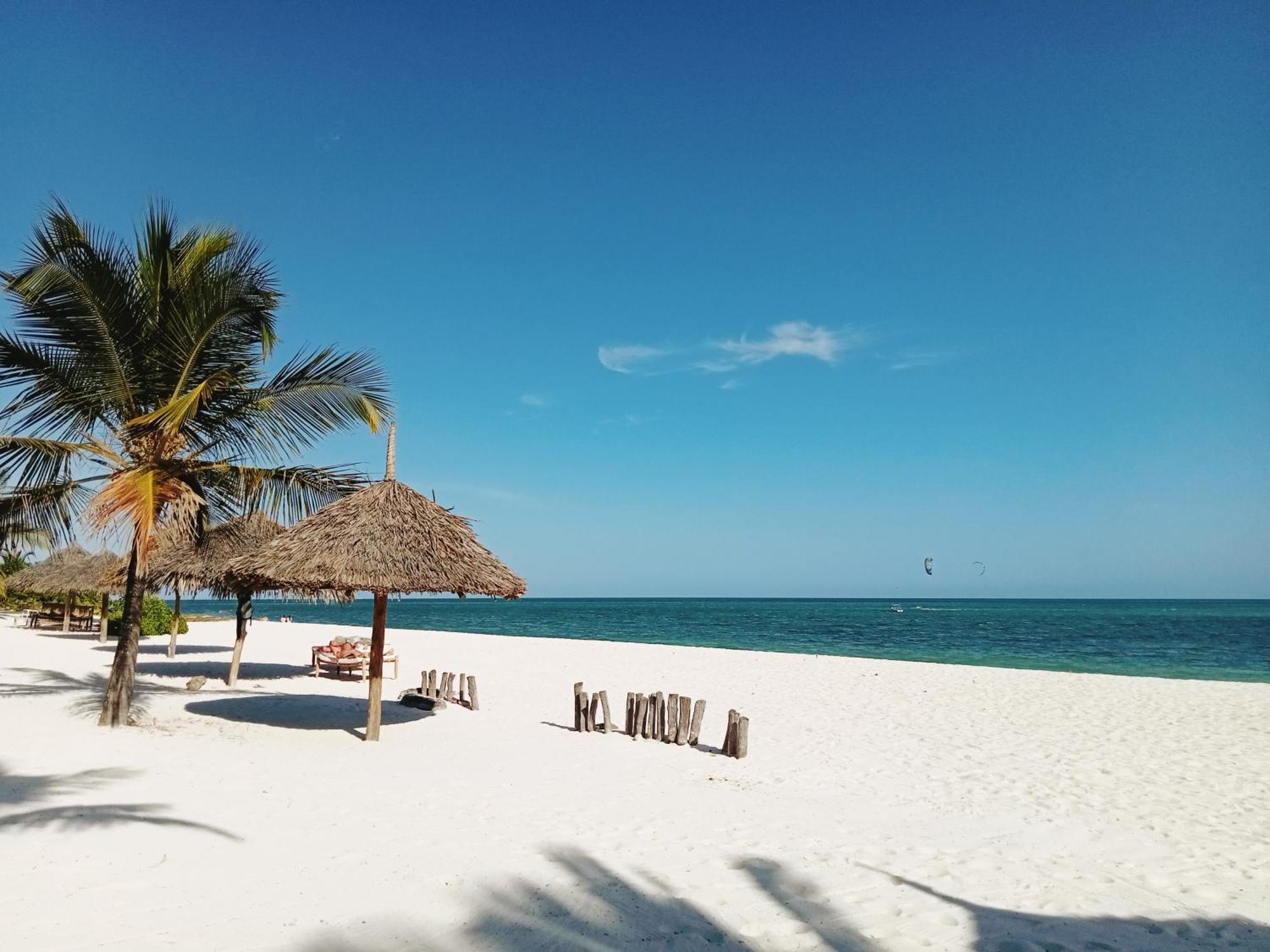 Shira House Bed & Breakfast Watamu Exterior foto