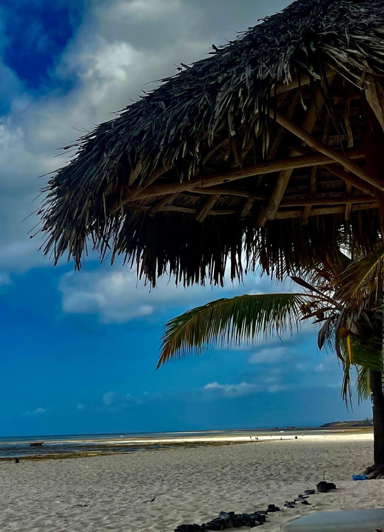 Shira House Bed & Breakfast Watamu Exterior foto